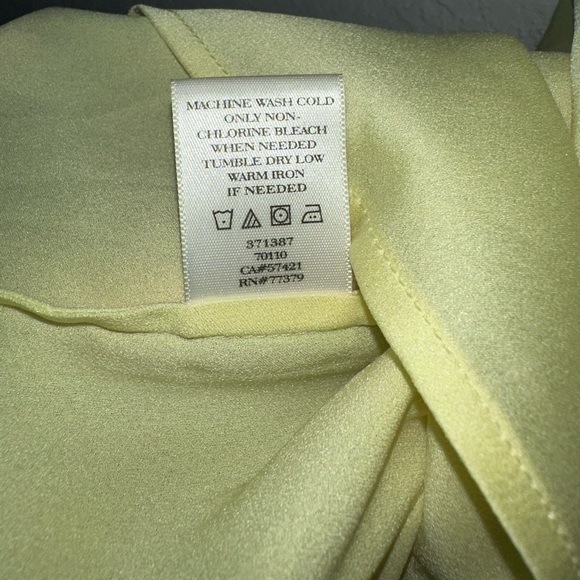 Ann Taylor Petite V Neck Tank Top, small - Picture 5 of 5